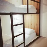 Albergue Garage *