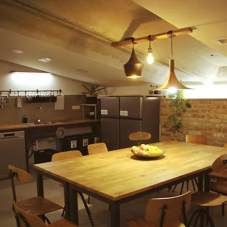 Garage Hostel Nova Gorica