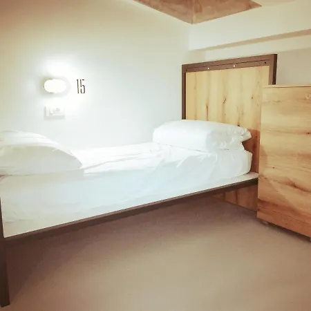 Garage * Νόβα Γκόριτσα